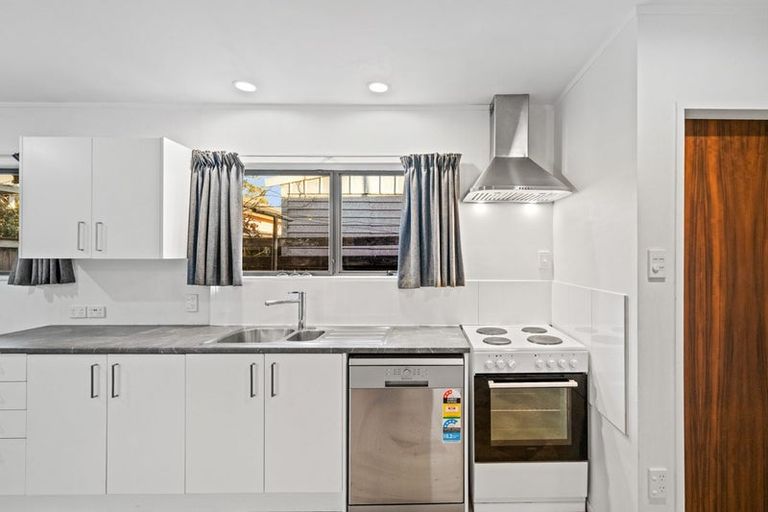 Photo of property in 2/20 Roulston Street, Pukekohe, 2120