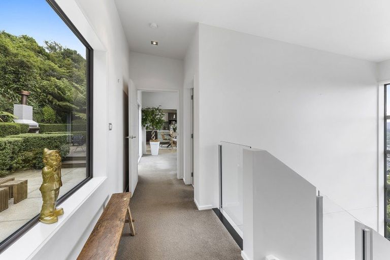 Photo of property in 24 Mewburn Rise, Karori, Wellington, 6012
