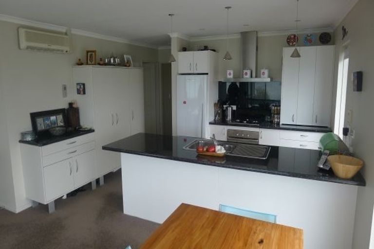 Photo of property in 275u2 Karaka Bay Road, Karaka Bays, Wellington, 6022