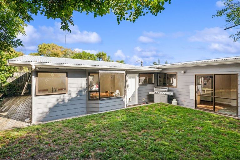 Photo of property in 39 Tennis Court Road, Raumati South, Paraparaumu, 5032