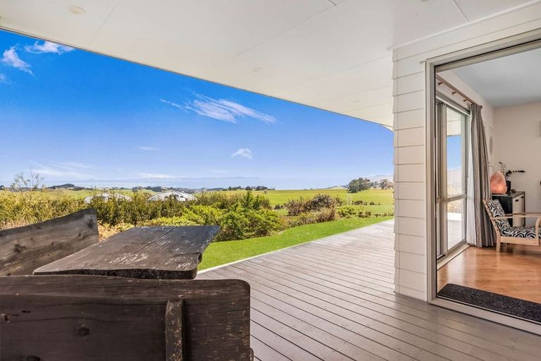 Photo of property in 601 Cable Bay Block Road, Cable Bay, 0420
