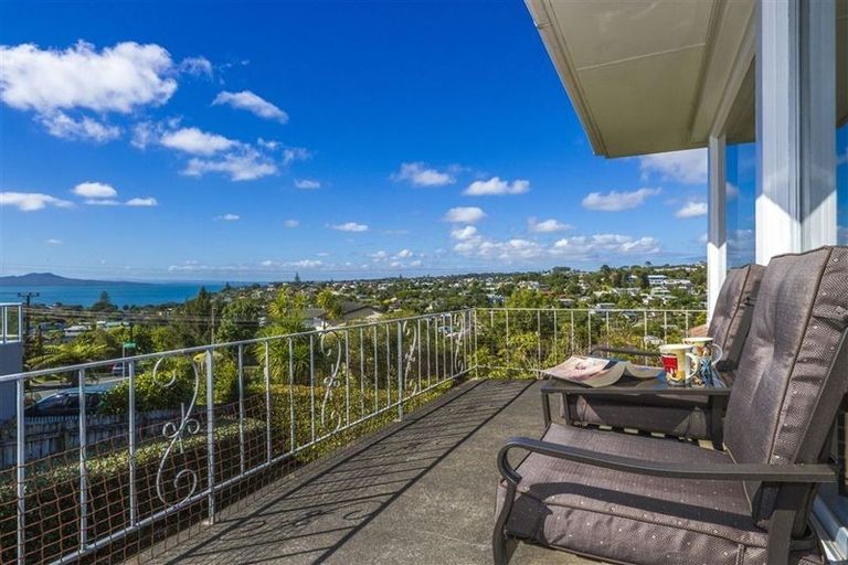 Photo of property in 3 Jellicoe Road, Murrays Bay, Auckland, 0630