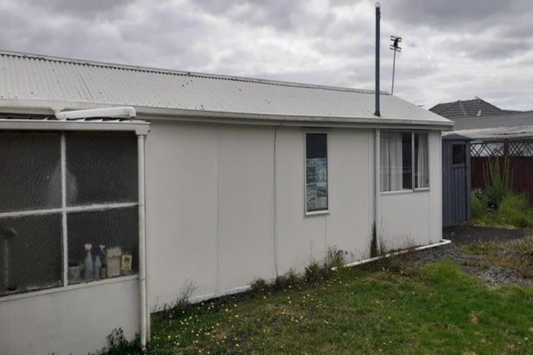Photo of property in 2/104 Matipo Road, Mairangi Bay, Auckland, 0630