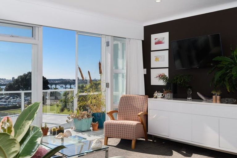 Photo of property in 3/22 Cliff Road, Tauranga, 3110