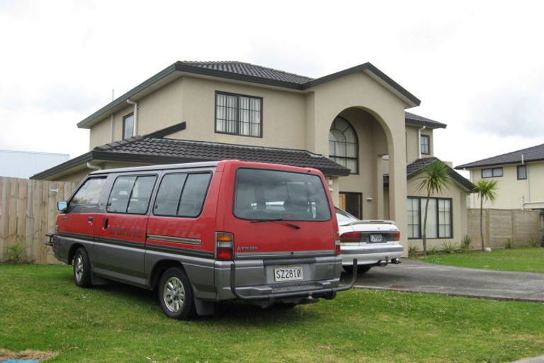 Photo of property in 13 Watervista Place, Mangere Bridge, Auckland, 2022