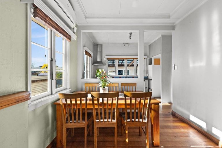 Photo of property in 33 Avondale Road, Taradale, Napier, 4112