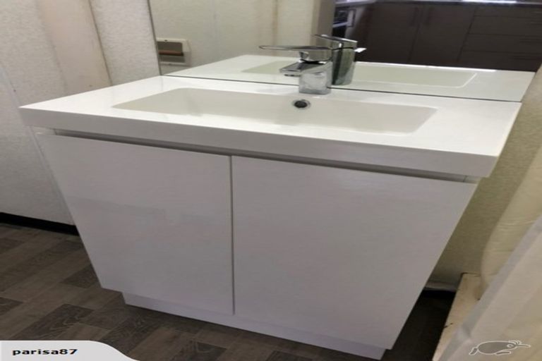 Photo of property in 18 Southern Cross Crescent, Island Bay, Wellington, 6023