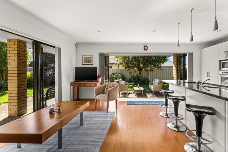 Photo of property in 207 Frimley Oaks, Frimley, Hastings, 4120