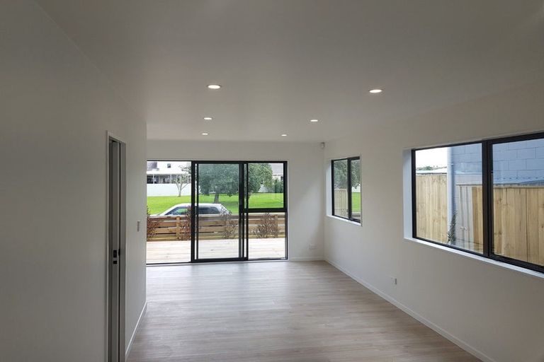Photo of property in 94d Bay Street, Red Beach, 0932