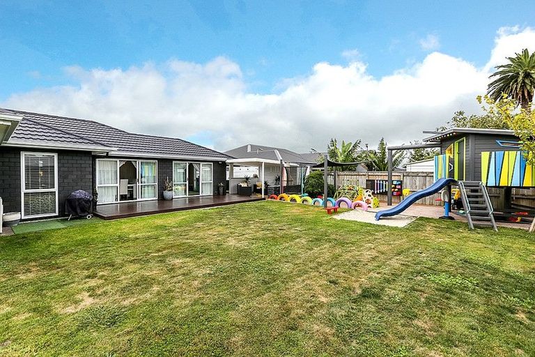 Photo of property in 3 Keene Drive, Bell Block, New Plymouth, 4312