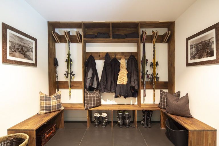 Photo of property in 11 Sunrise Lane, Queenstown, 9300