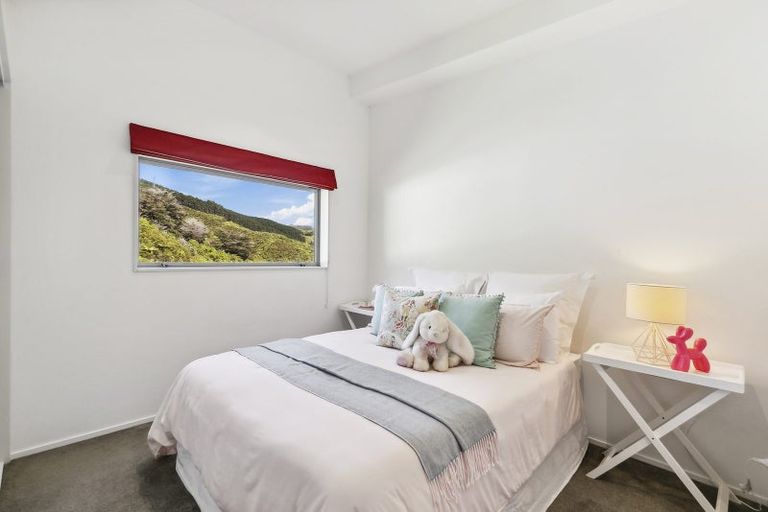 Photo of property in 66 Saddleback Grove, Karori, Wellington, 6012