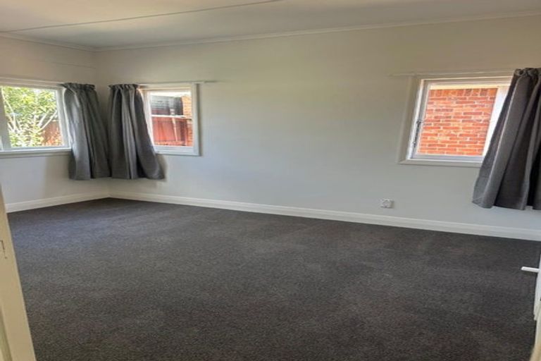 Photo of property in 29 Onewa Road, Northcote, Auckland, 0627