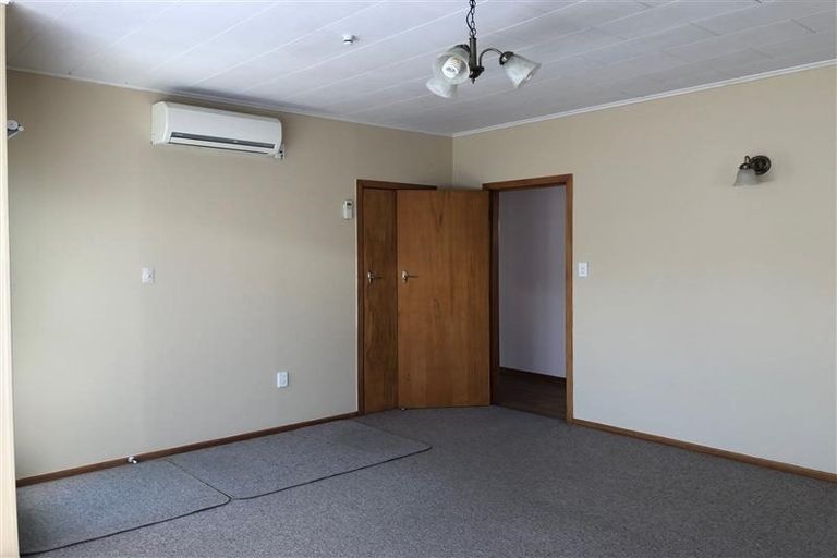 Photo of property in 210a/2 Grove Road, Mayfair, Hastings, 4122