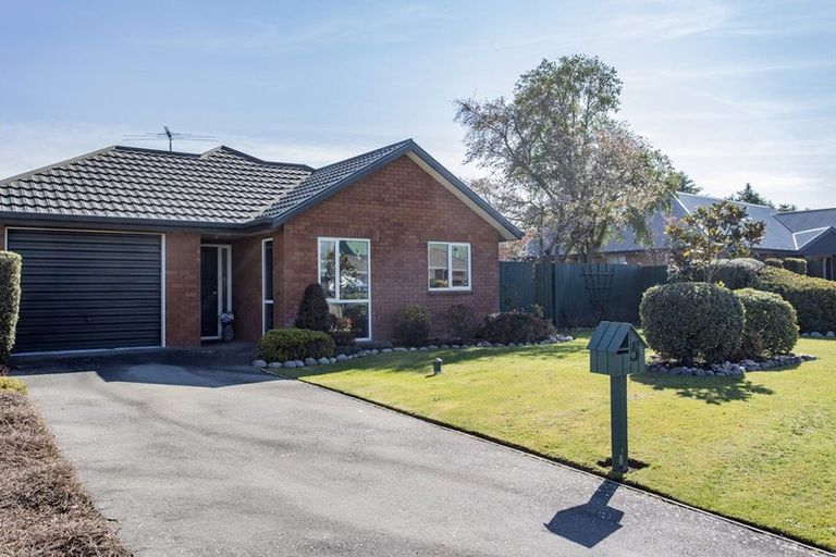 Photo of property in 5 Oldham Place, Darfield, 7510