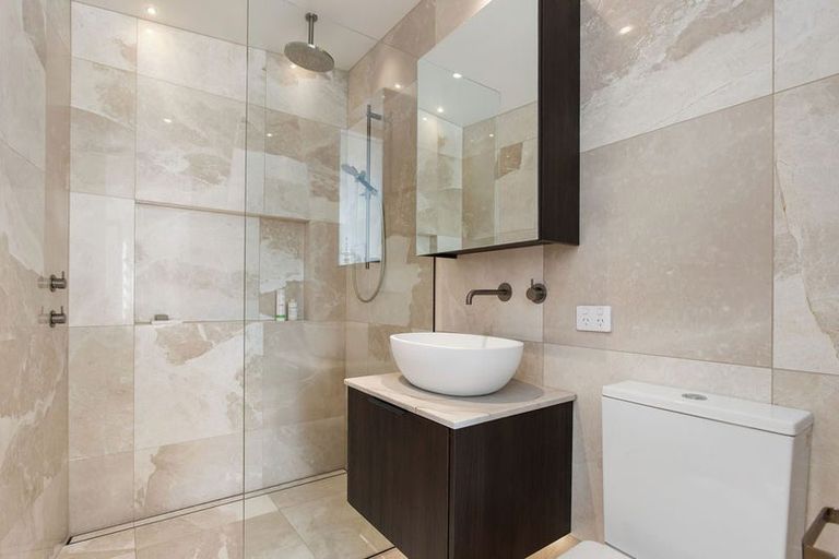 Photo of property in 66 Fendalton Road, Fendalton, Christchurch, 8014