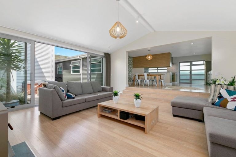 Photo of property in 1220a Papamoa Beach Road, Papamoa Beach, Papamoa, 3118