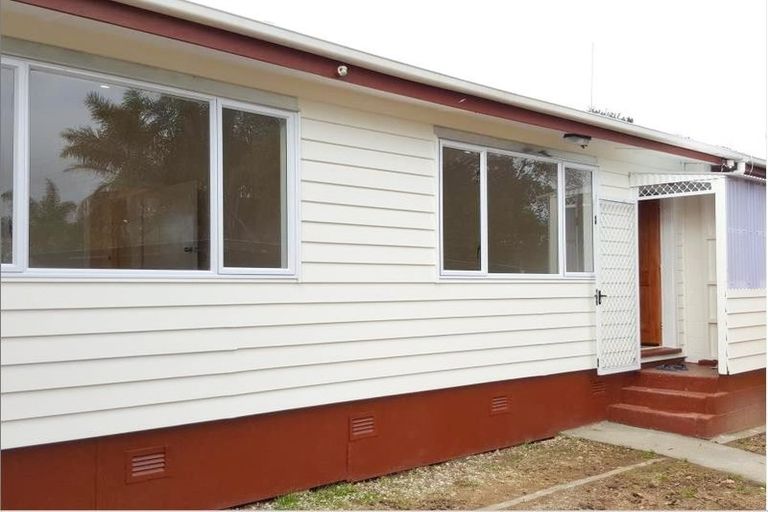 Photo of property in 2/16 Latham Avenue, Pakuranga, Auckland, 2010