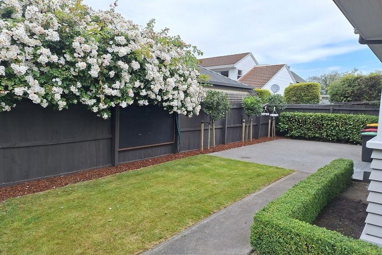 Photo of property in 44 Nortons Road, Avonhead, Christchurch, 8042