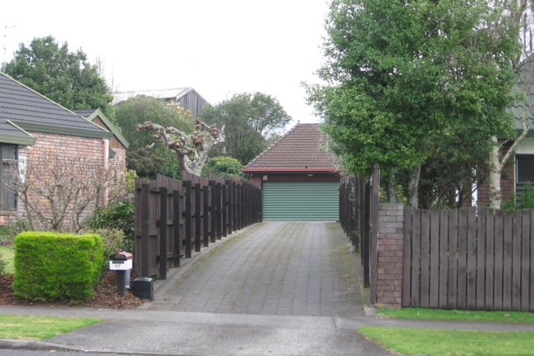 Photo of property in 27 Delamare Road, St Andrews, Hamilton, 3200