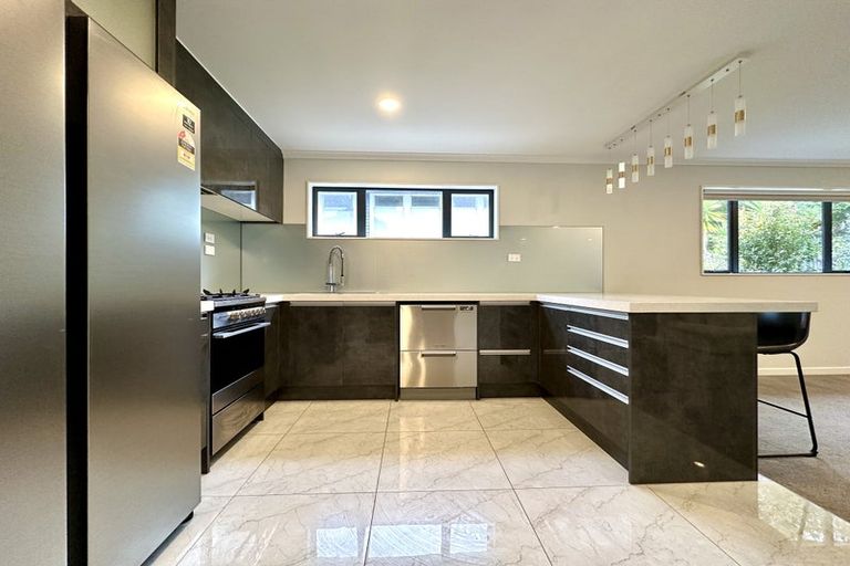 Photo of property in 21a Fairmount Road, Titirangi, Auckland, 0604