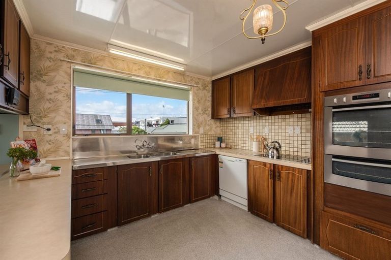 Photo of property in 3 Chamberlain Road, Karori, Wellington, 6012