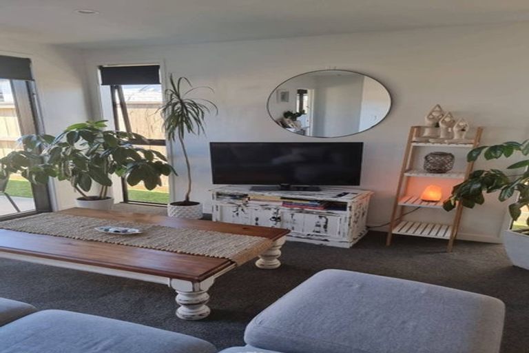 Photo of property in 34 Hinaki Street, Poike, Tauranga, 3112