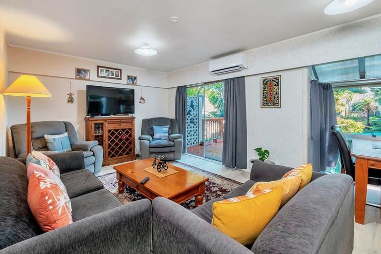 Photo of property in 2/138a Great South Road, Manurewa, Auckland, 2102