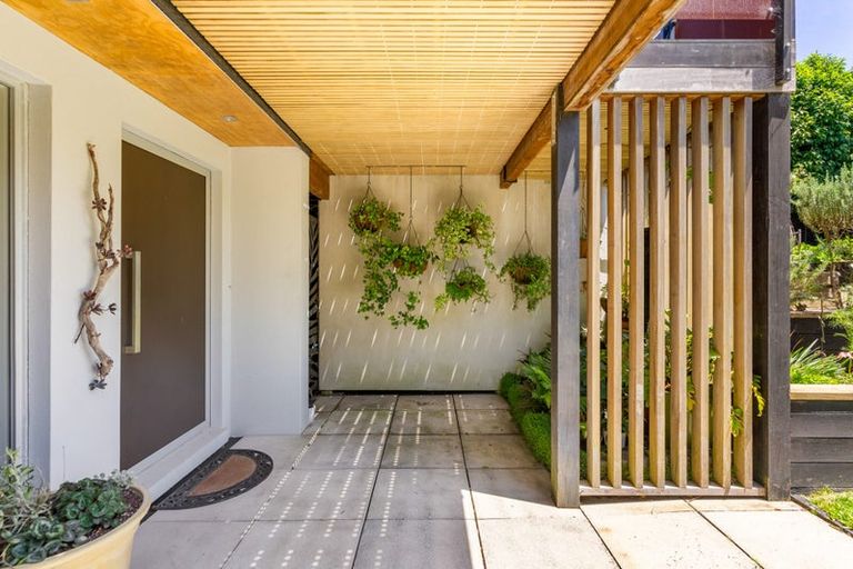 Photo of property in 38 Hinemoa Street, Birkenhead, Auckland, 0626