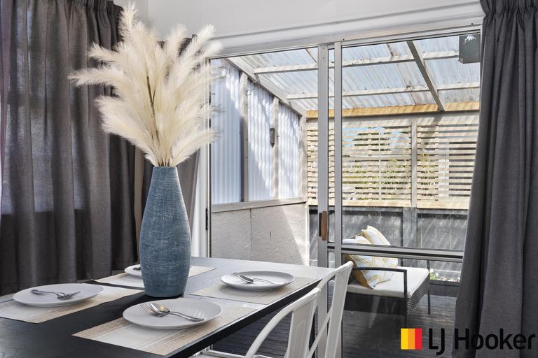 Photo of property in 11 Burndale Terrace, Manurewa, Auckland, 2102