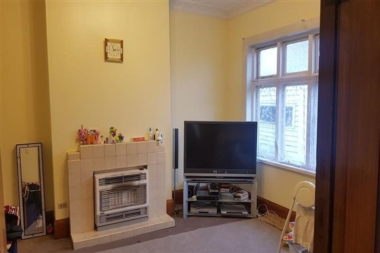 Photo of property in 103 The Parade, Island Bay, Wellington, 6023