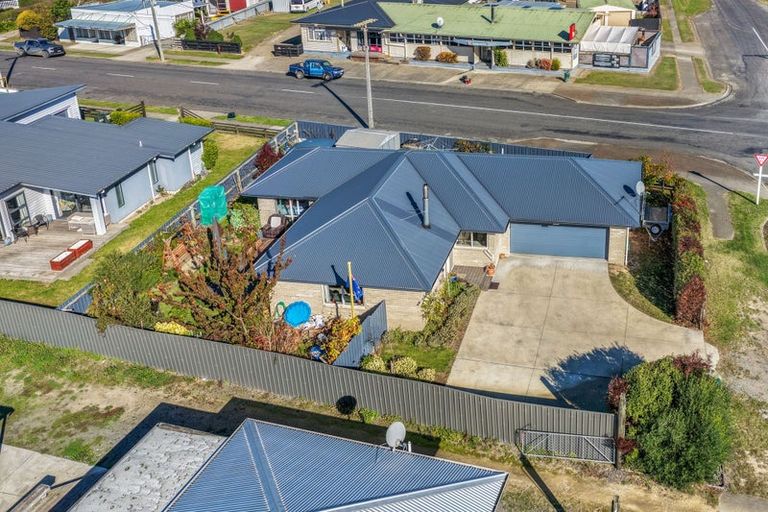Photo of property in 2a Williams Street, Otane, 4202