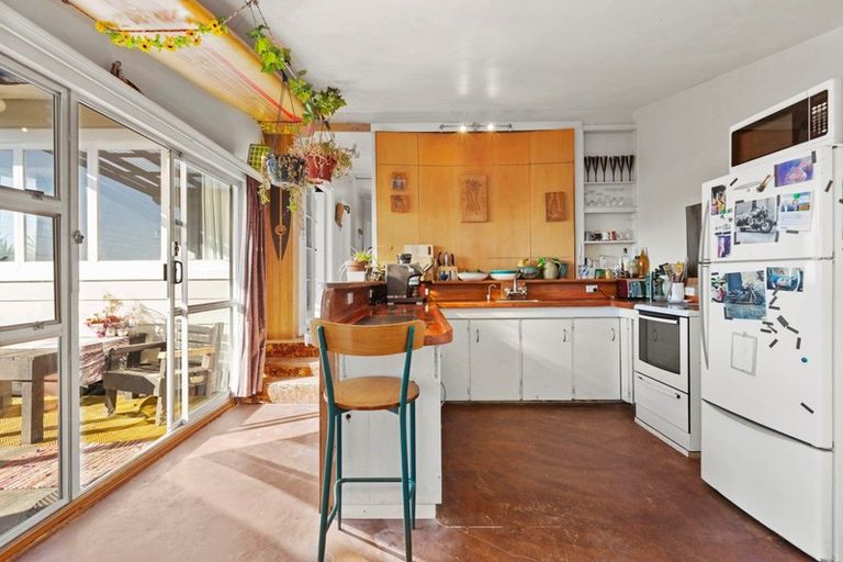 Photo of property in 3 Te Hutewai Road, Raglan, 3225