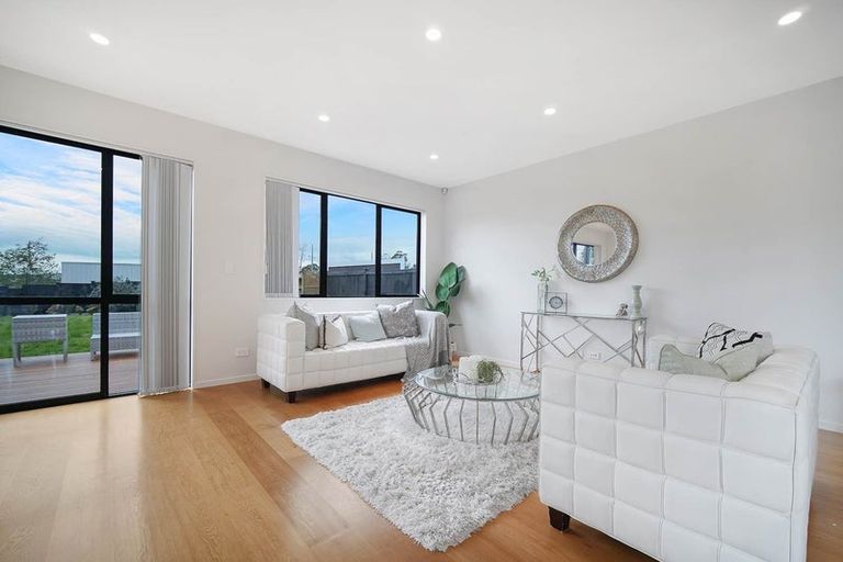 Photo of property in 49 Lockheed Street, Hobsonville, Auckland, 0618