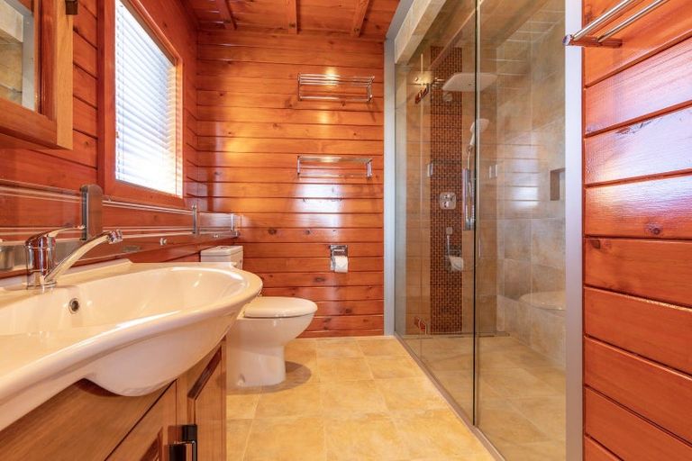 Photo of property in 31 Church Street, Waipawa, 4210