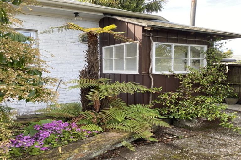 Photo of property in 105a Hinau Street, Riccarton, Christchurch, 8041