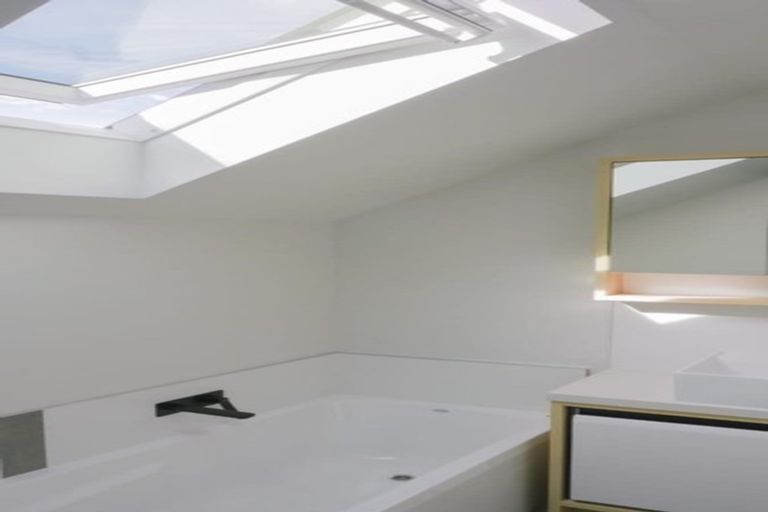 Photo of property in 24u4 Lyon Street, Frankton, Hamilton, 3204