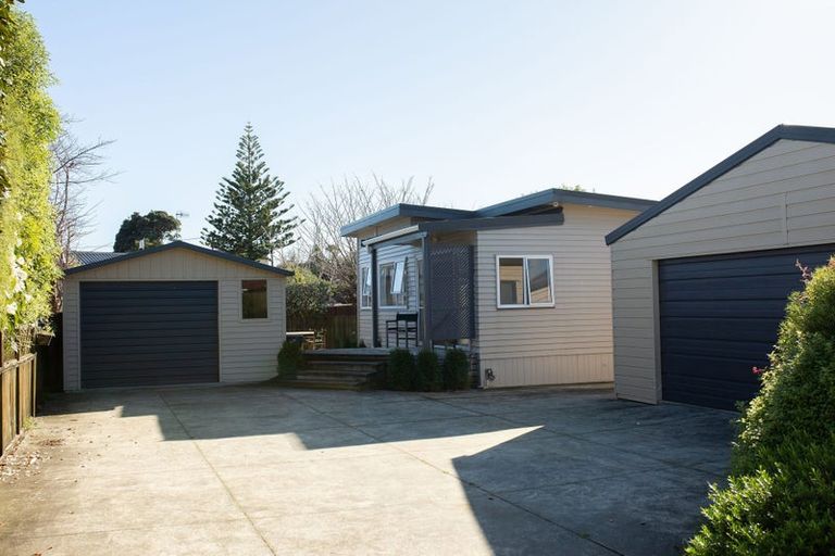 Photo of property in 5a Waimarie Avenue, Paraparaumu, 5032