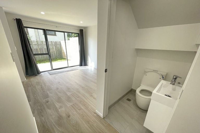 Photo of property in 13c Edinburgh Avenue, Rosehill, Papakura, 2113