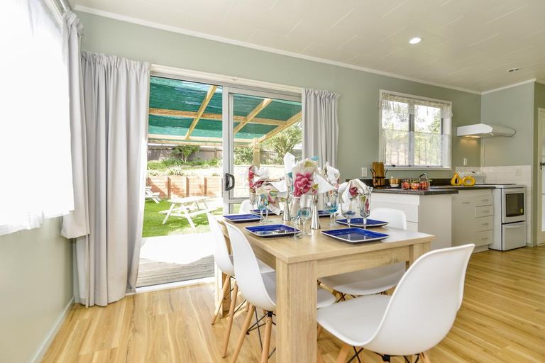Photo of property in 66 Captain Scott Road, Glen Eden, Auckland, 0602