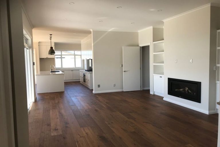 Photo of property in 111 Liberty Crescent, Beachlands, Auckland, 2018