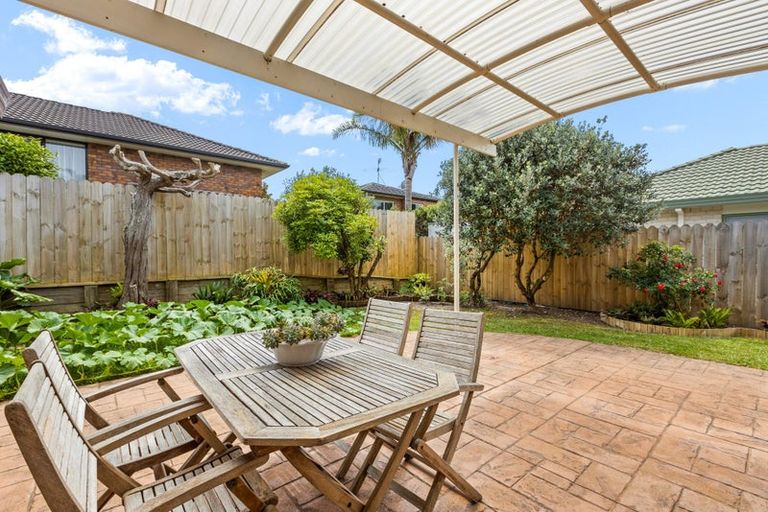 Photo of property in 106 Lakeside Drive, Orewa, 0931