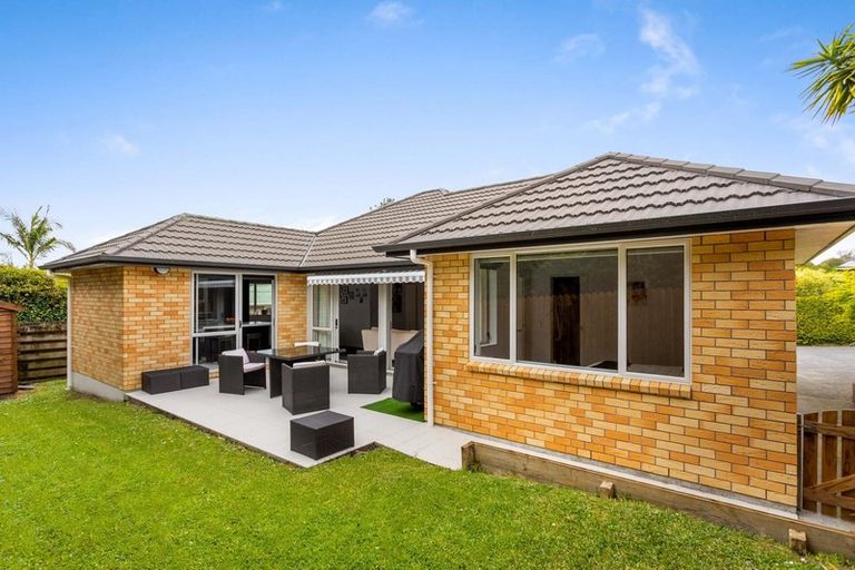 Photo of property in 16b Neil Avenue, Te Atatu Peninsula, Auckland, 0610