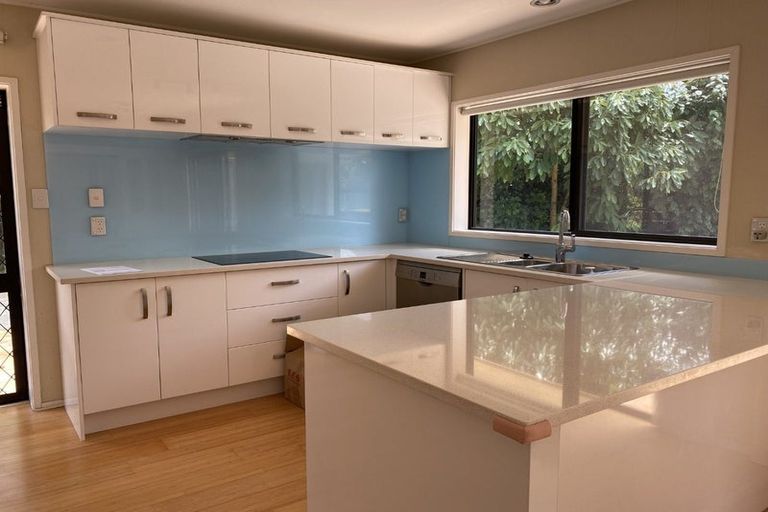 Photo of property in 5 Fielding Crescent, Farm Cove, Auckland, 2012