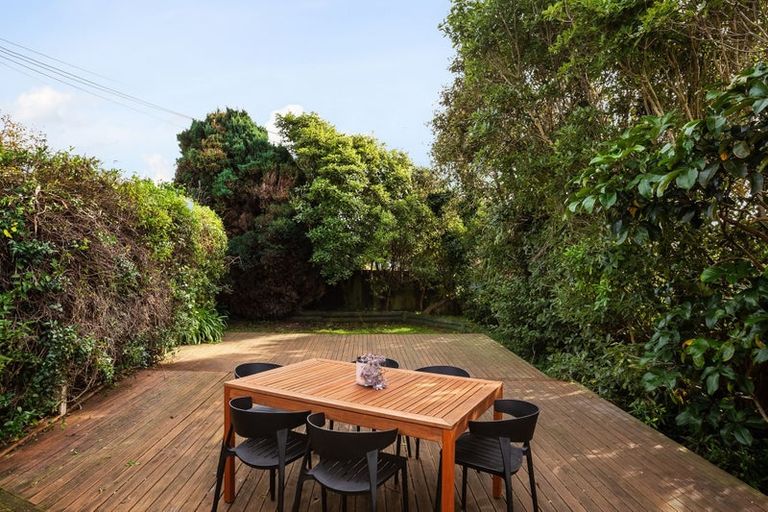Photo of property in 15 Chew Place, Ranui, Porirua, 5024