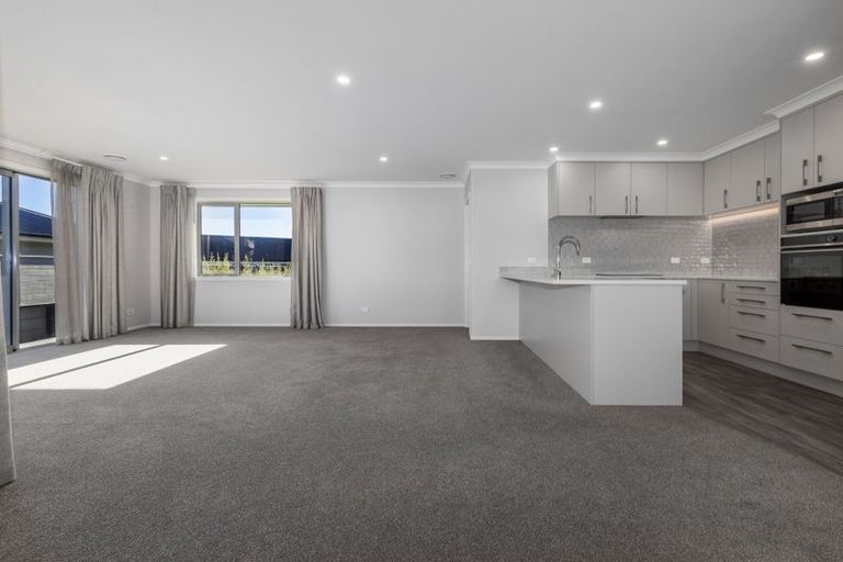 Photo of property in 168 Karuhiruhi Street, Waikanae, 5036