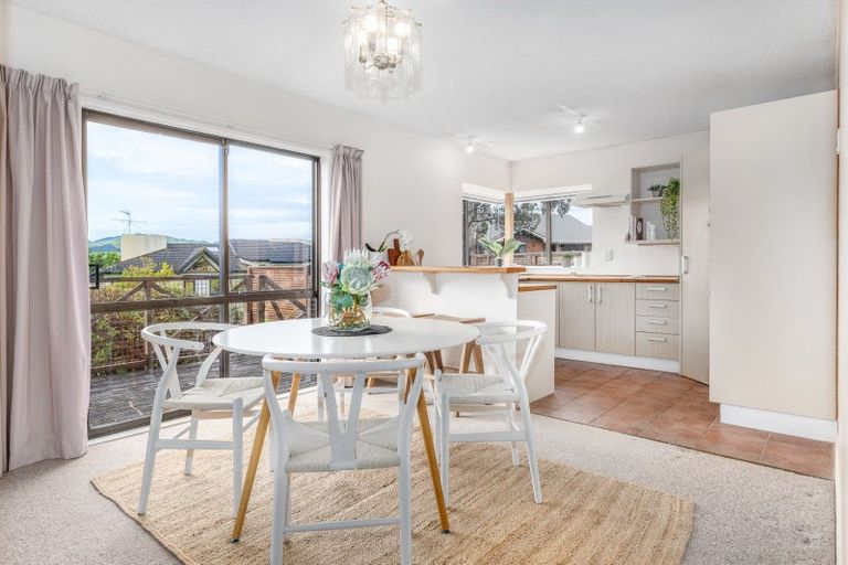 Photo of property in 16 The Crowsnest, Whitby, Porirua, 5024