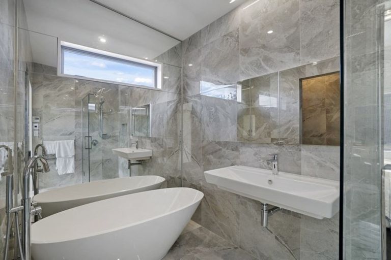 Photo of property in 27 Clare Road, St Albans, Christchurch, 8014