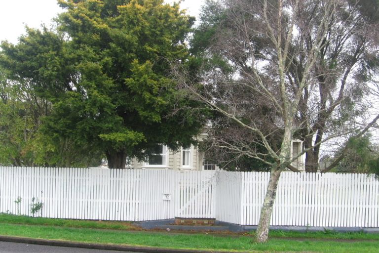 Photo of property in 3/12 Onslow Road, Papakura, 2110