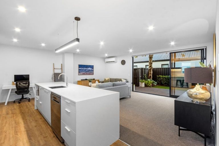 Photo of property in 91 Innes Road, St Albans, Christchurch, 8052